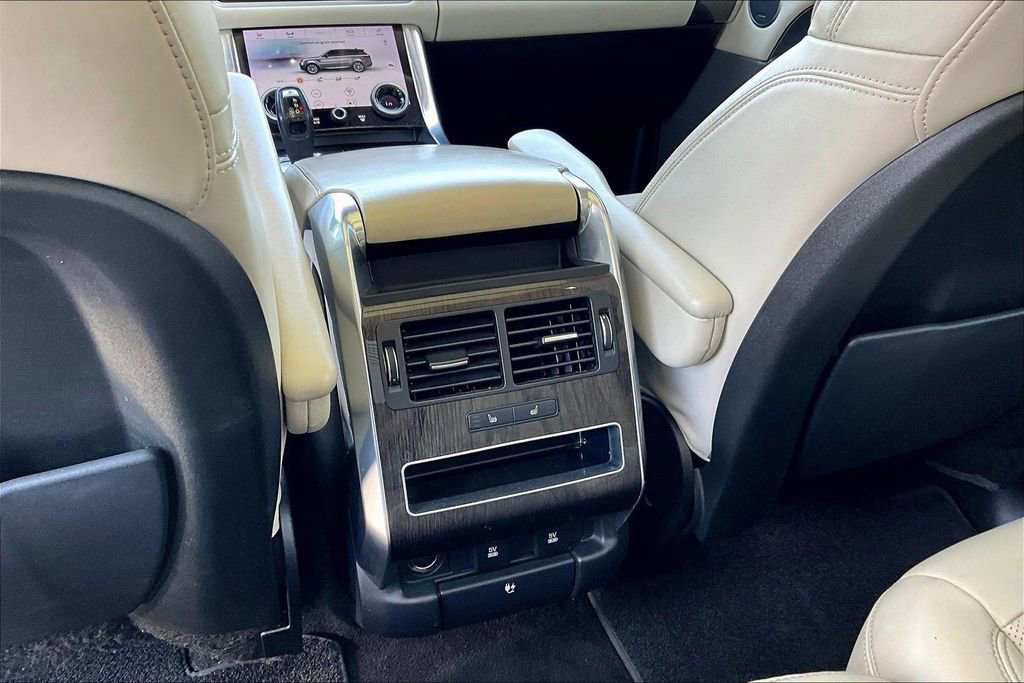 Used 2018 Land Rover Range Rover Sport HSE image 11