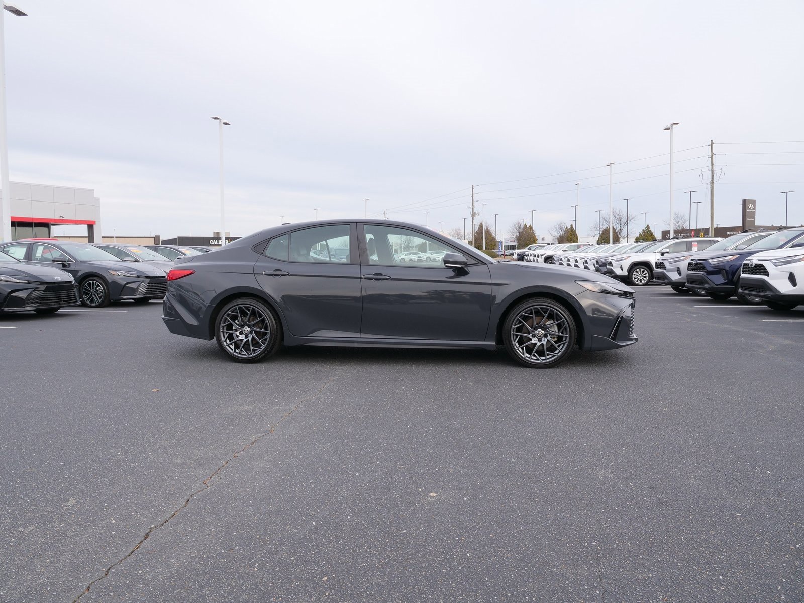 Used 2025 Toyota Camry XSE image 2
