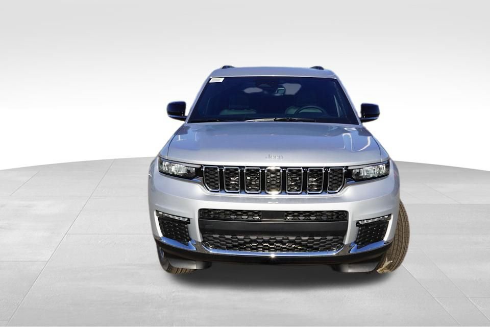 New 2025 Jeep Grand Cherokee L Limited w/ Trailer Tow Package image 8