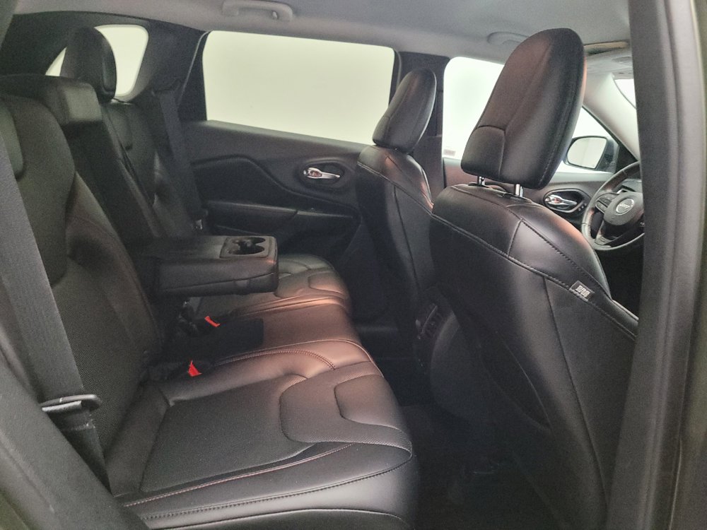 Used 2019 Jeep Cherokee Trailhawk AWD/4WD image 19