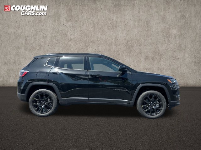 New 2026 Jeep Compass Latitude AWD/4WD image 3