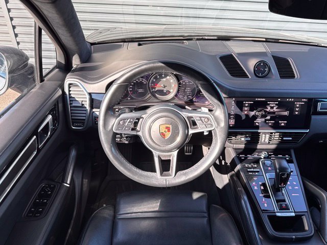 Used 2021 Porsche Cayenne GTS AWD/4WD image 19