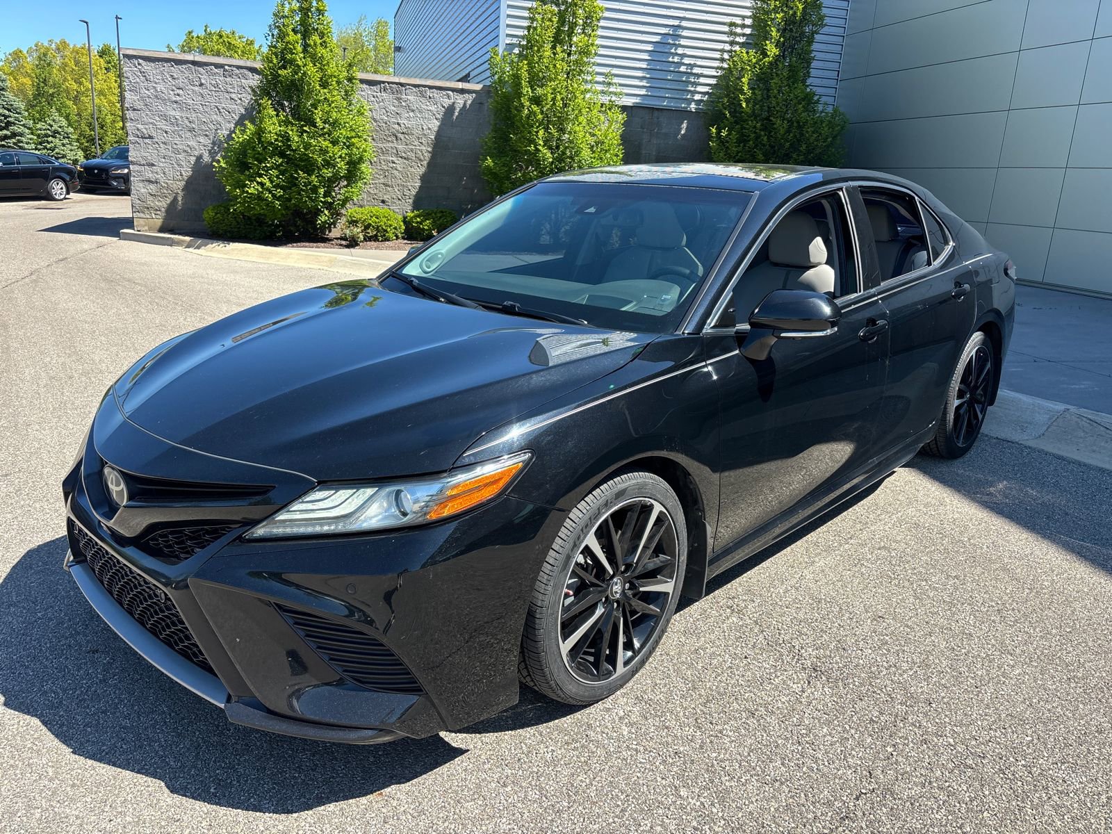 Used 2018 Toyota Camry XSE w/ Audio Package FWD image 1