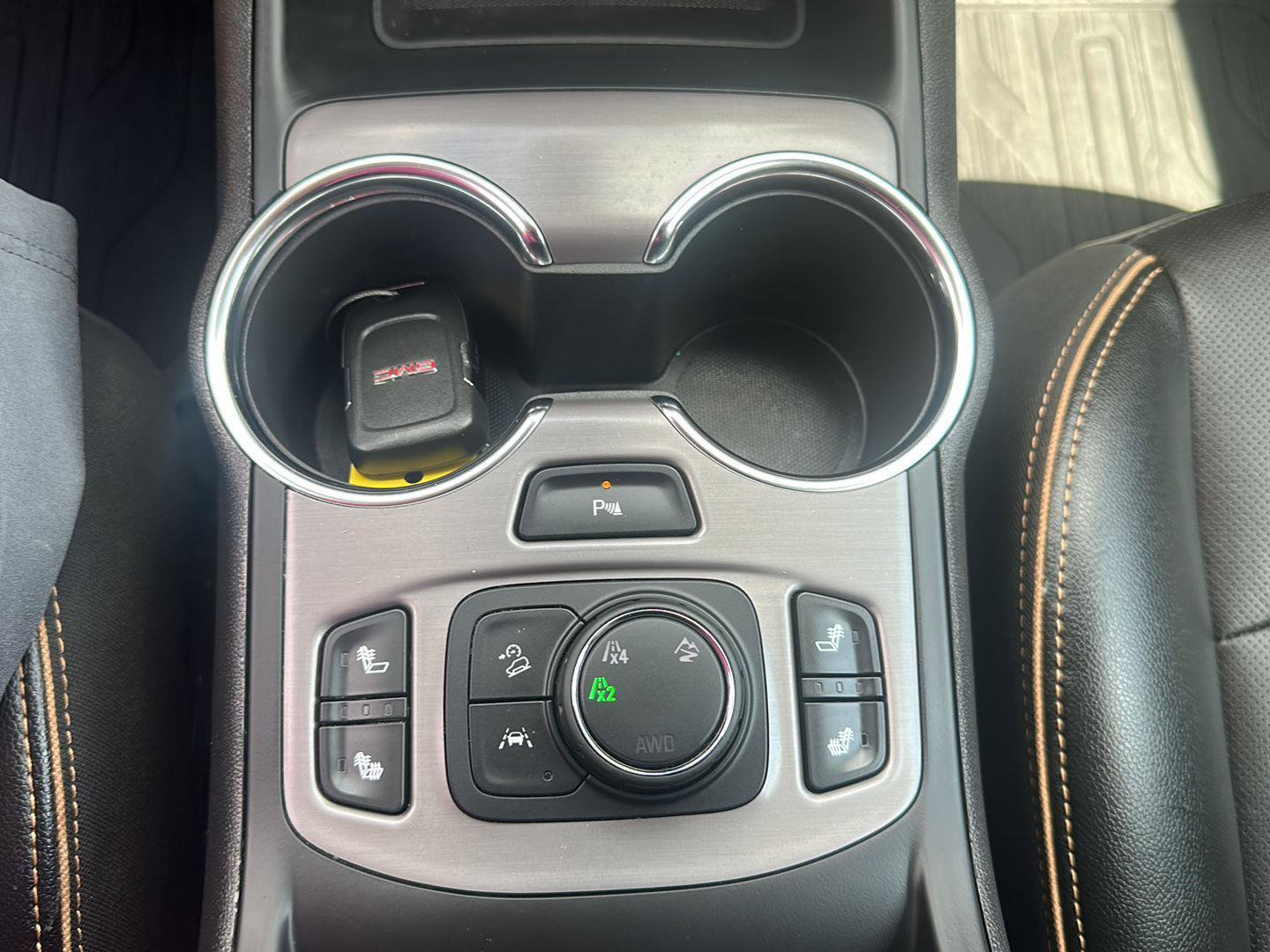 Used 2024 GMC Terrain AT4 w/ Tech Package image 21