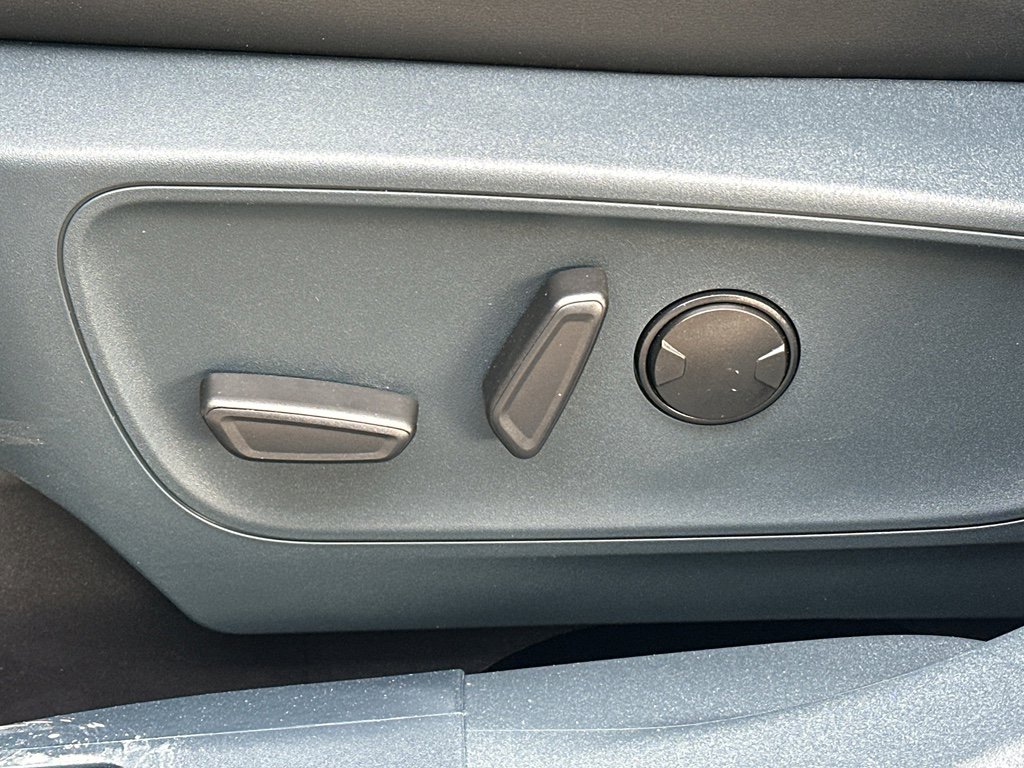 New 2025 Ford Maverick Lobo image 25