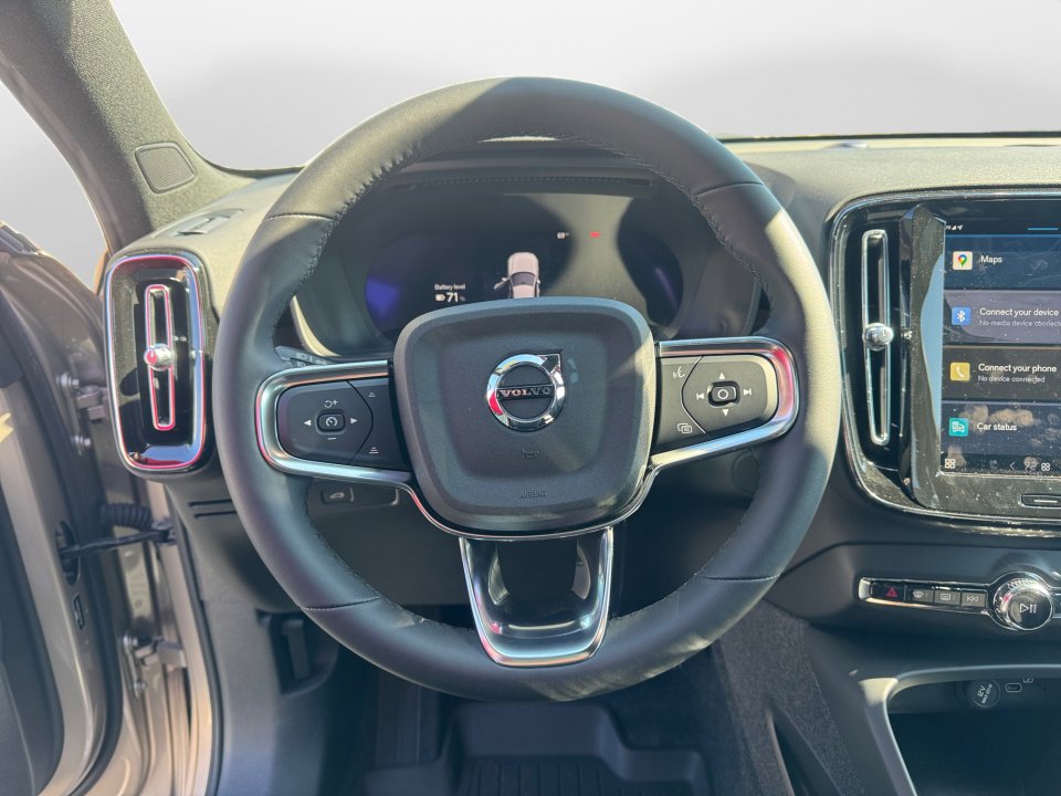New 2024 Volvo XC40 Recharge Core w/ Protection Package Premier image 10