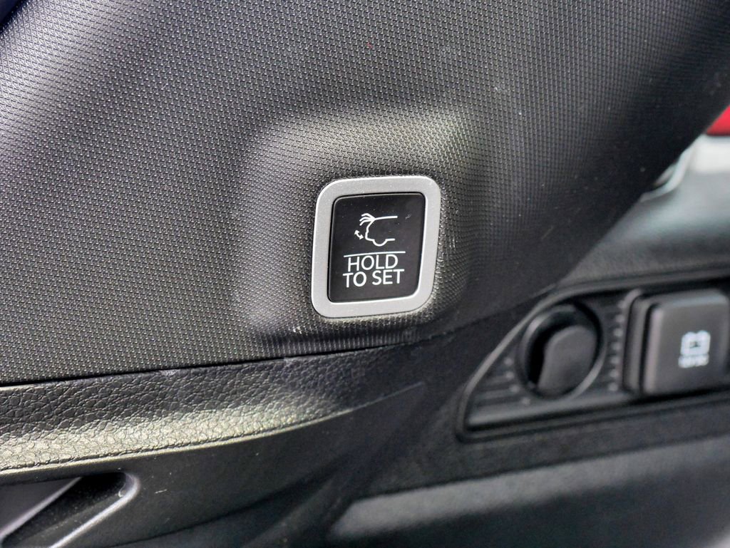 Used 2023 Jeep Grand Cherokee Altitude image 18