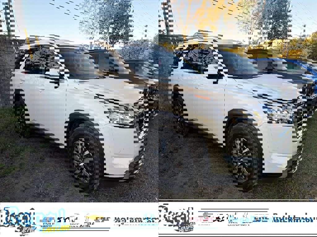 Used 2024 Nissan Pathfinder SL image 1