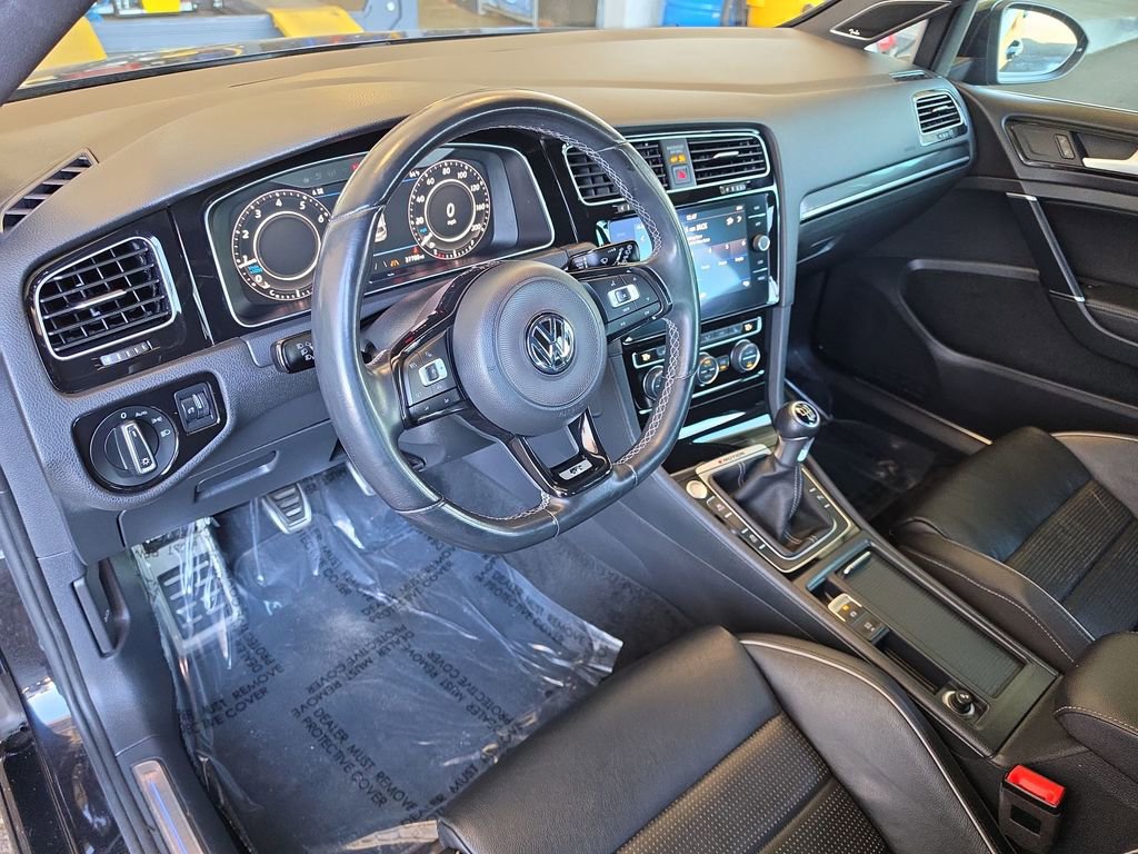 Used 2019 Volkswagen Golf R 4-Door image 11