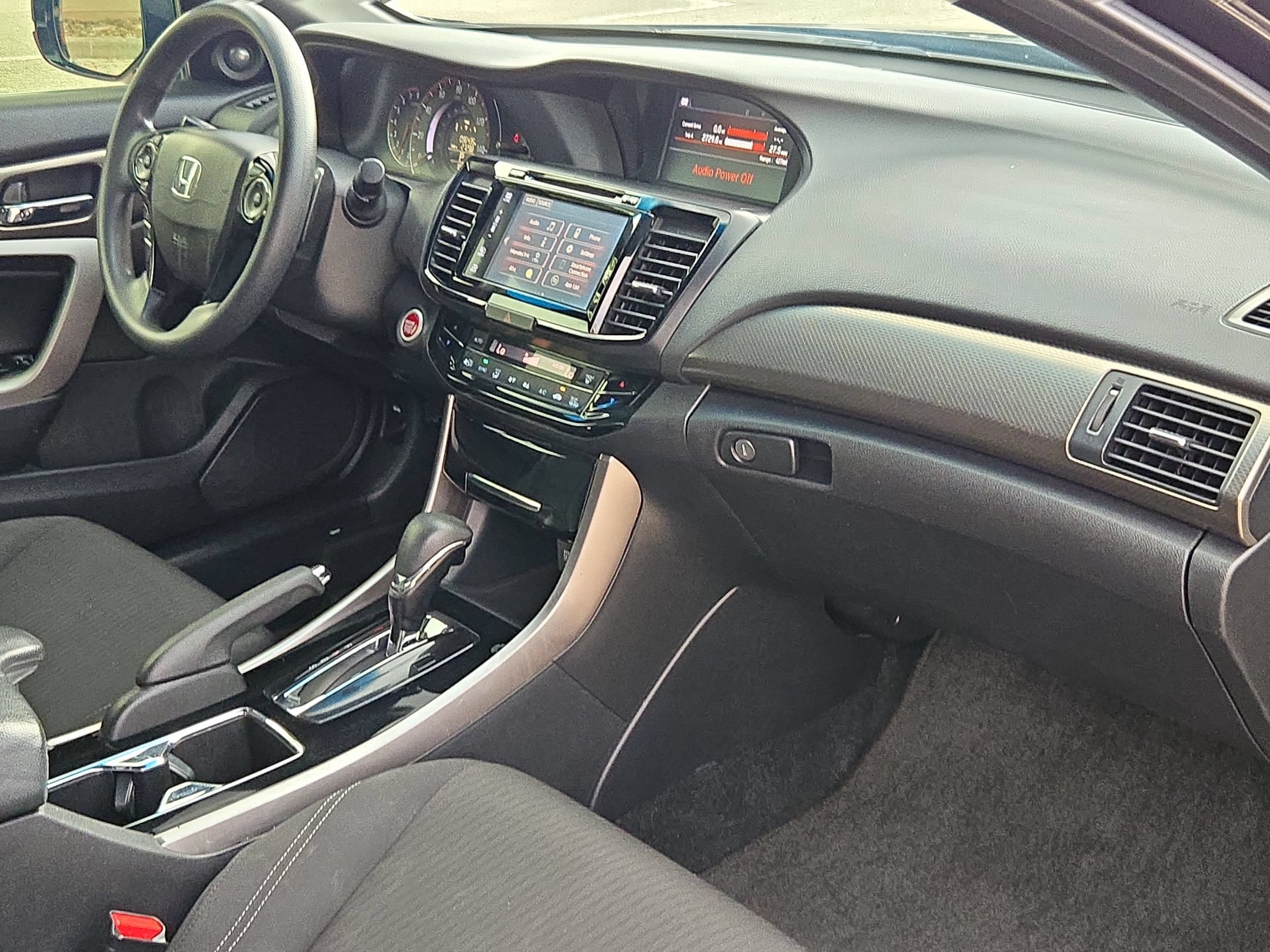 Used 2017 Honda Accord EX image 28