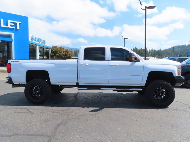 Used 2017 Chevrolet Silverado 3500 LT AWD/4WD image 10