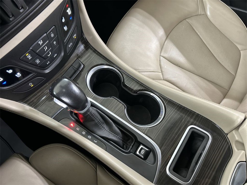 Used 2020 Buick Envision Premium w/ Driver Confidence Package image 19