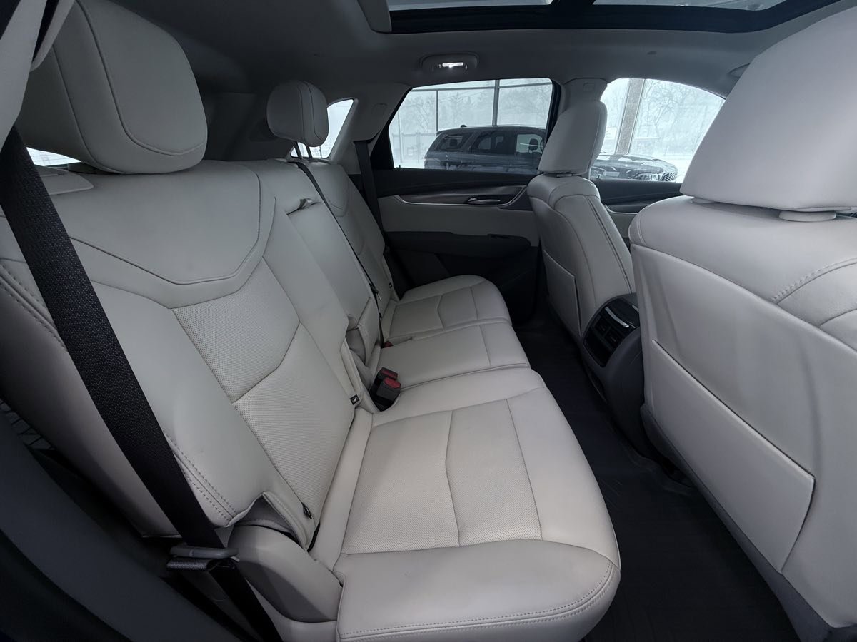 Used 2025 Cadillac XT5 Premium Luxury w/ Technology Package image 20