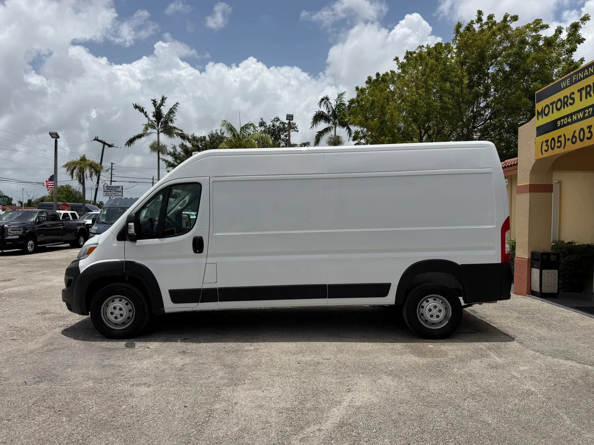 Used 2023 RAM ProMaster 3500 FWD image 2