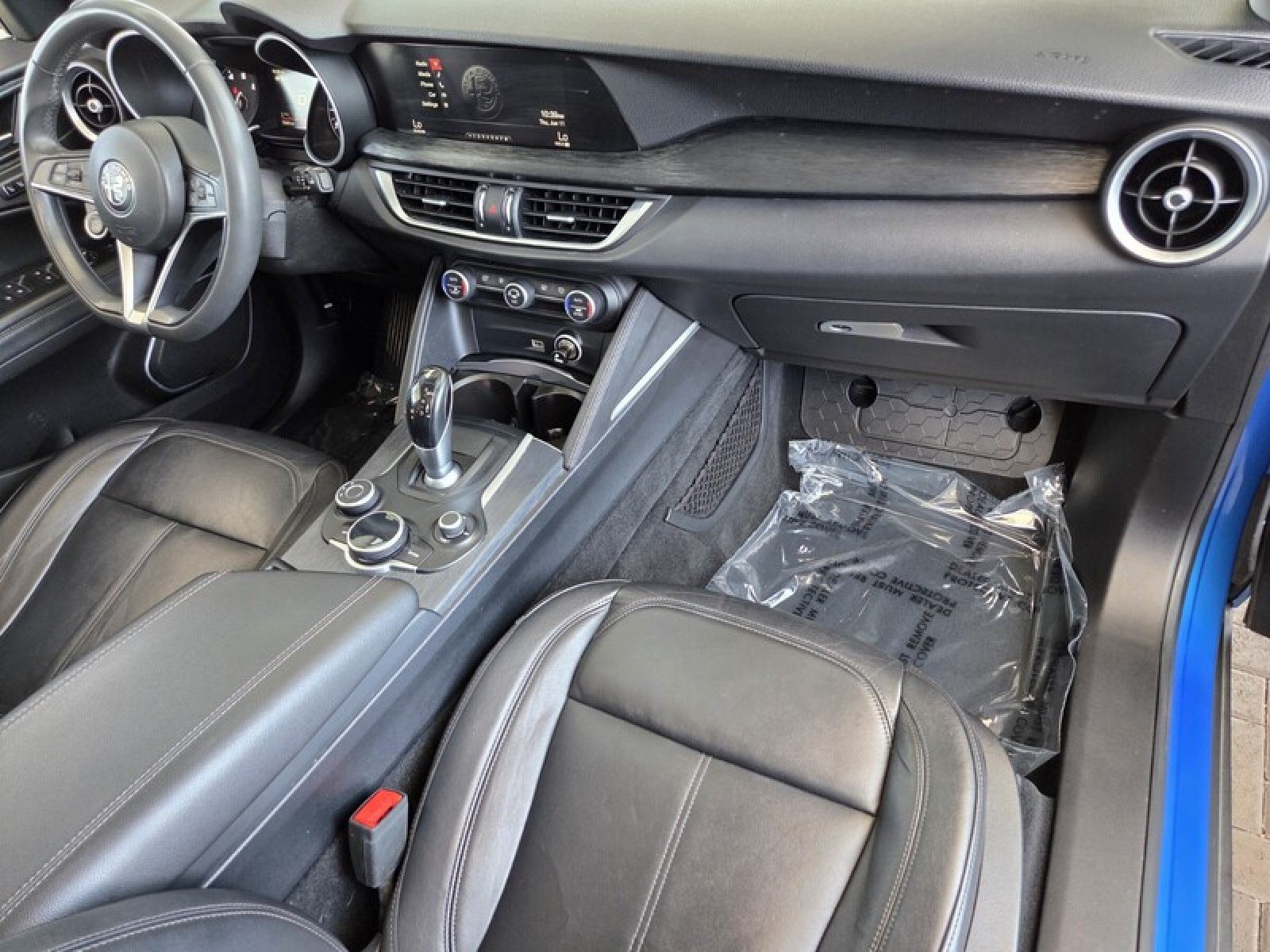 Used 2019 Alfa Romeo Stelvio AWD w/ Nero Edizione image 21