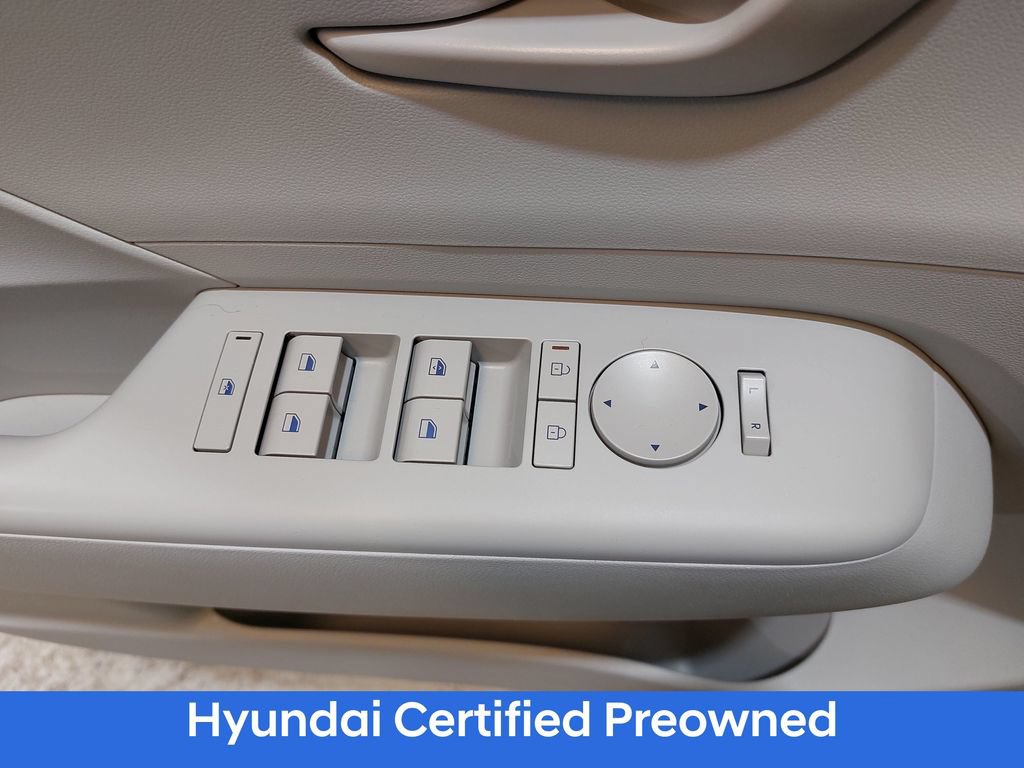Certified 2025 Hyundai Kona SEL FWD image 29