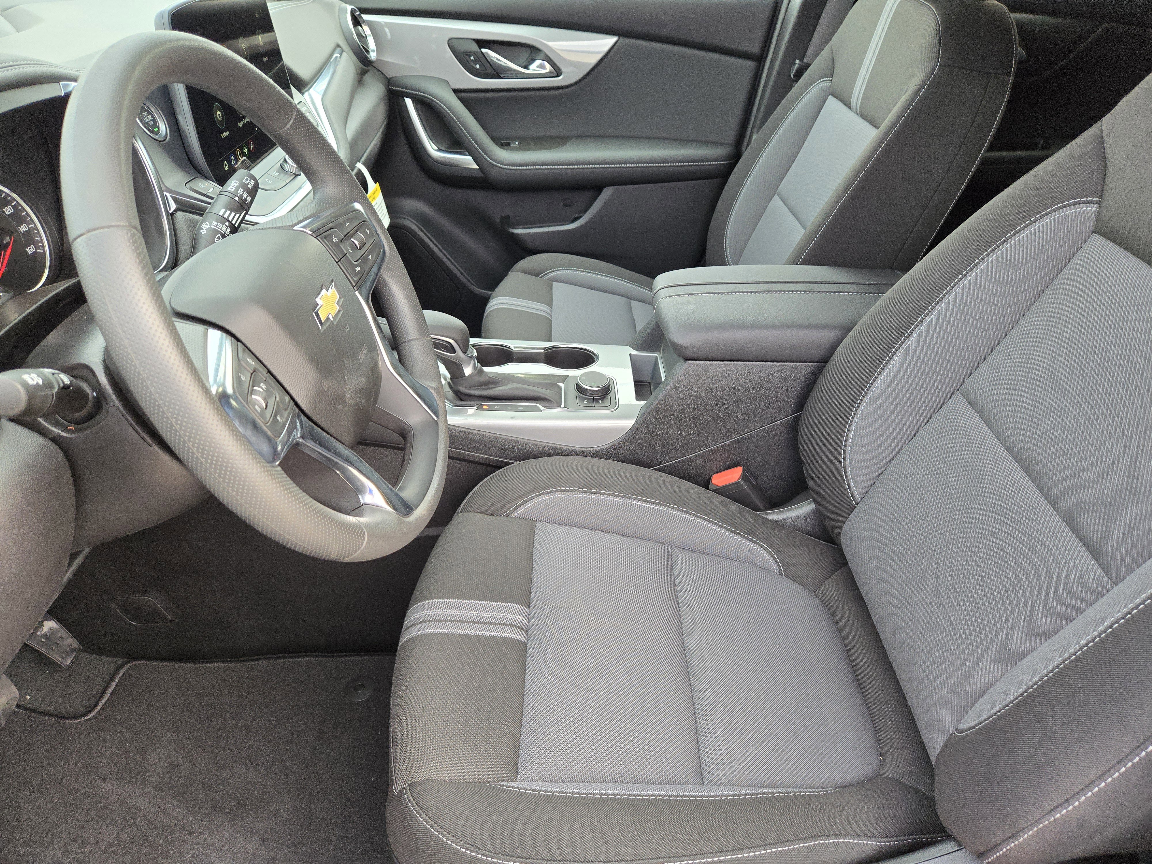 New 2025 Chevrolet Blazer LT w/ Convenience Package image 9