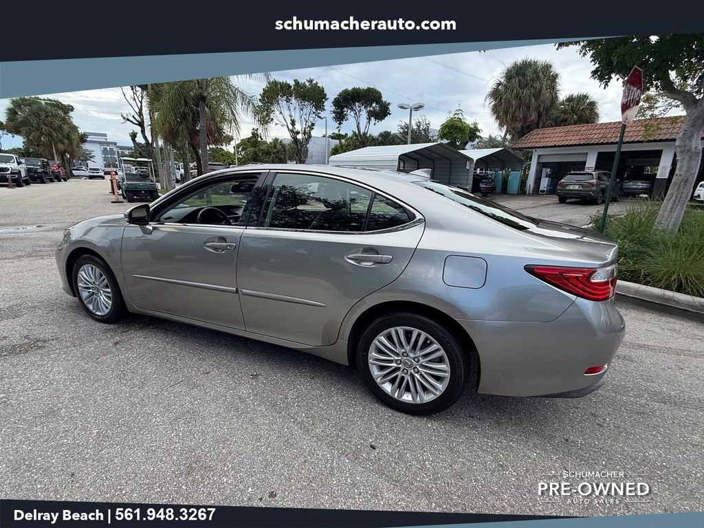 Used 2015 Lexus ES 350 w/ Luxury Package FWD image 5