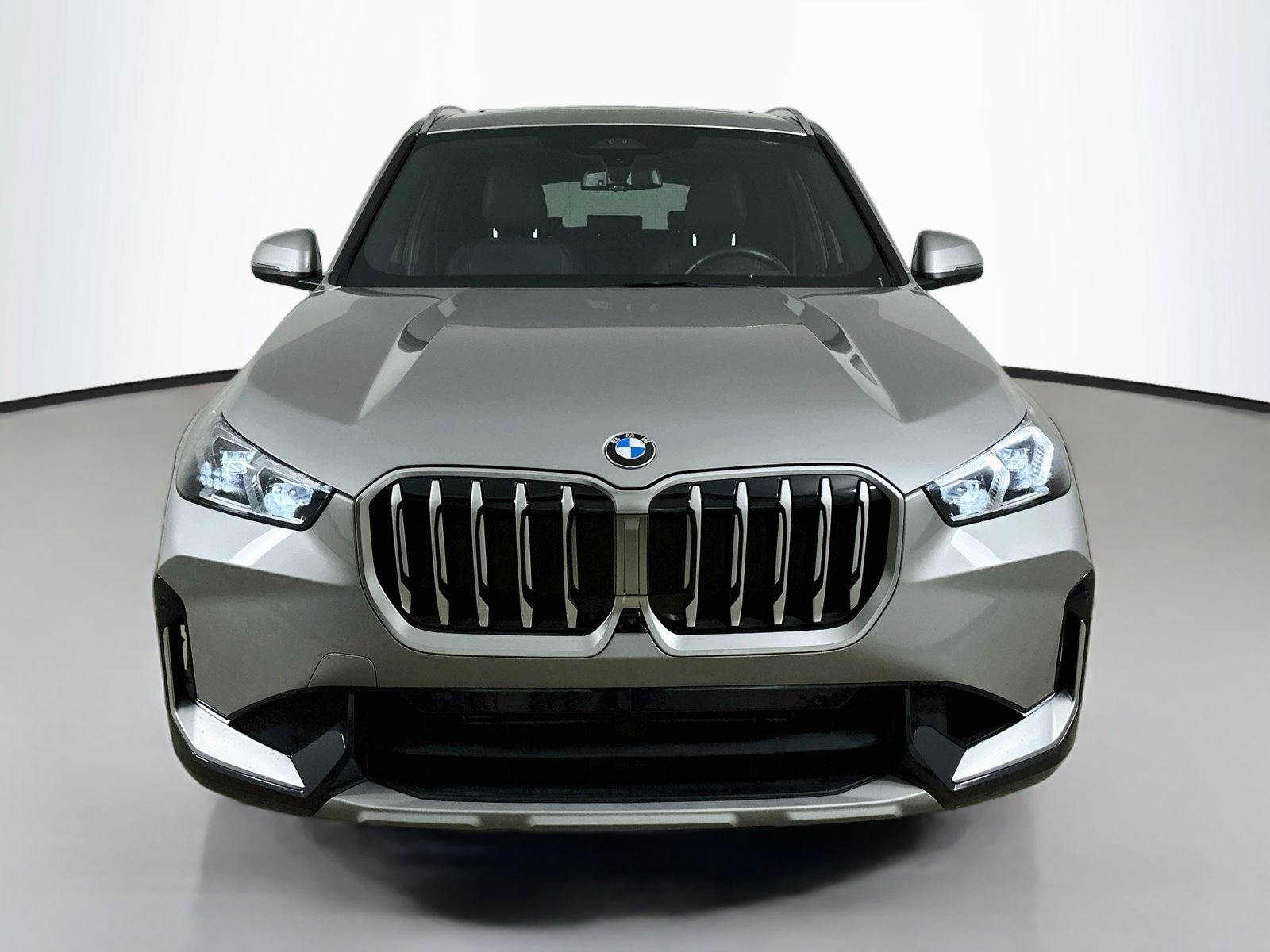 Used 2026 BMW X1 xDrive28i w/ Technology Package AWD/4WD image 2