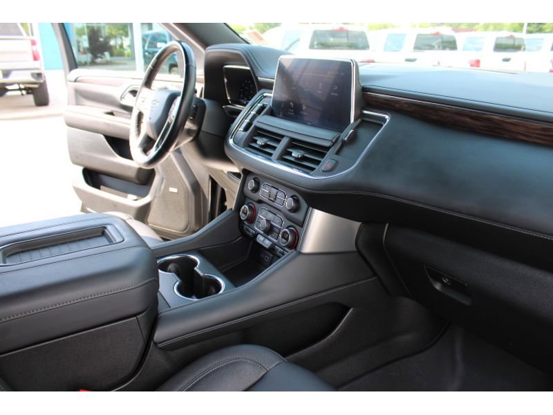 Used 2023 Chevrolet Tahoe Z71 w/ Luxury Package image 32