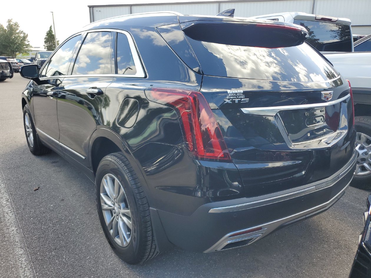 Used 2022 Cadillac XT5 Premium Luxury FWD image 3