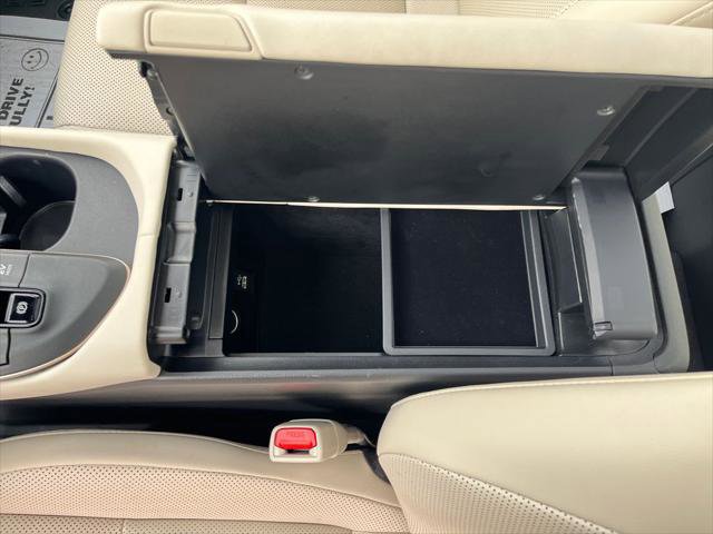 Certified 2023 Toyota Crown Limited image 25