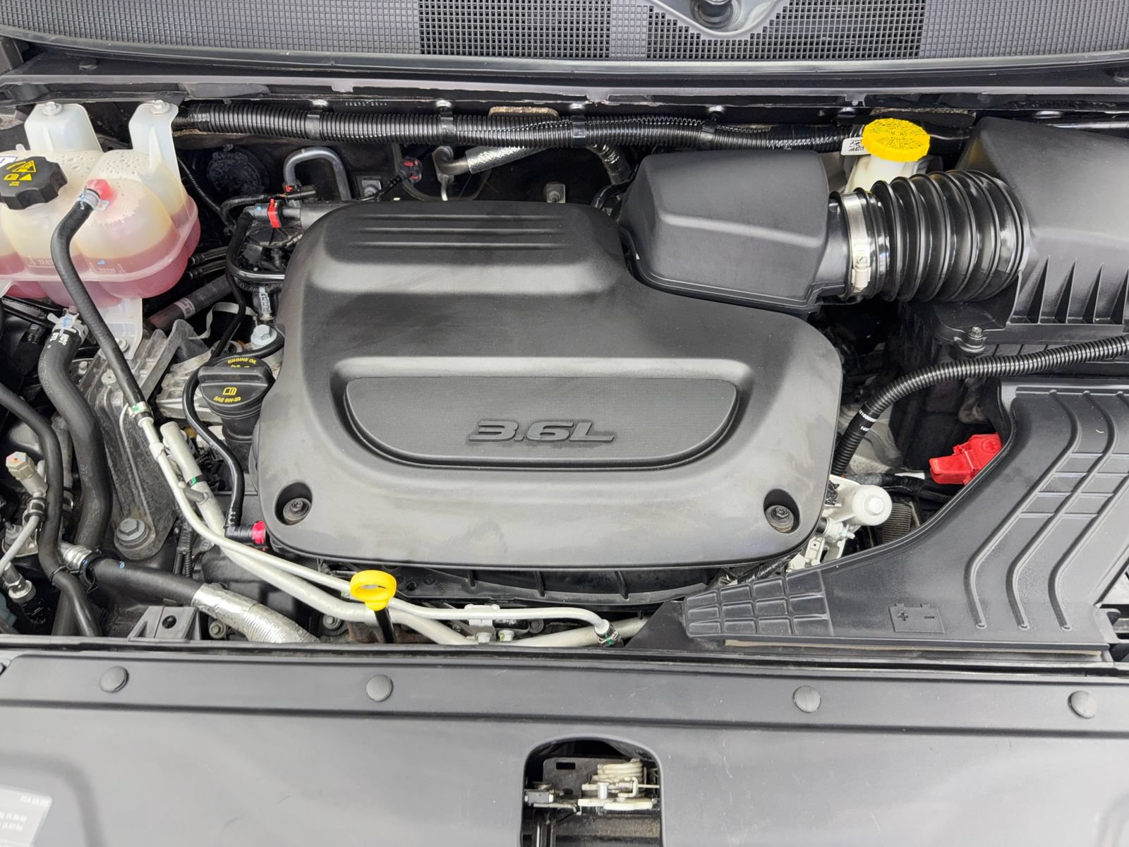 Used 2023 Chrysler Pacifica Touring-L FWD image 53