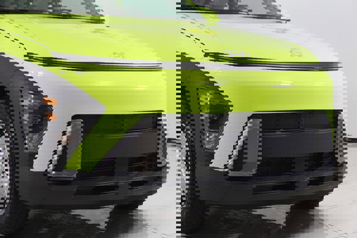 Used 2024 Hyundai Kona SE image 39