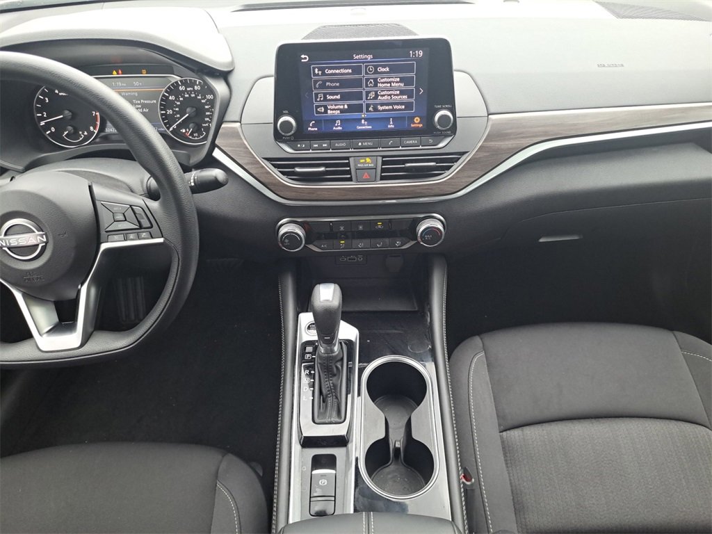 Used 2023 Nissan Altima 2.5 SV image 11