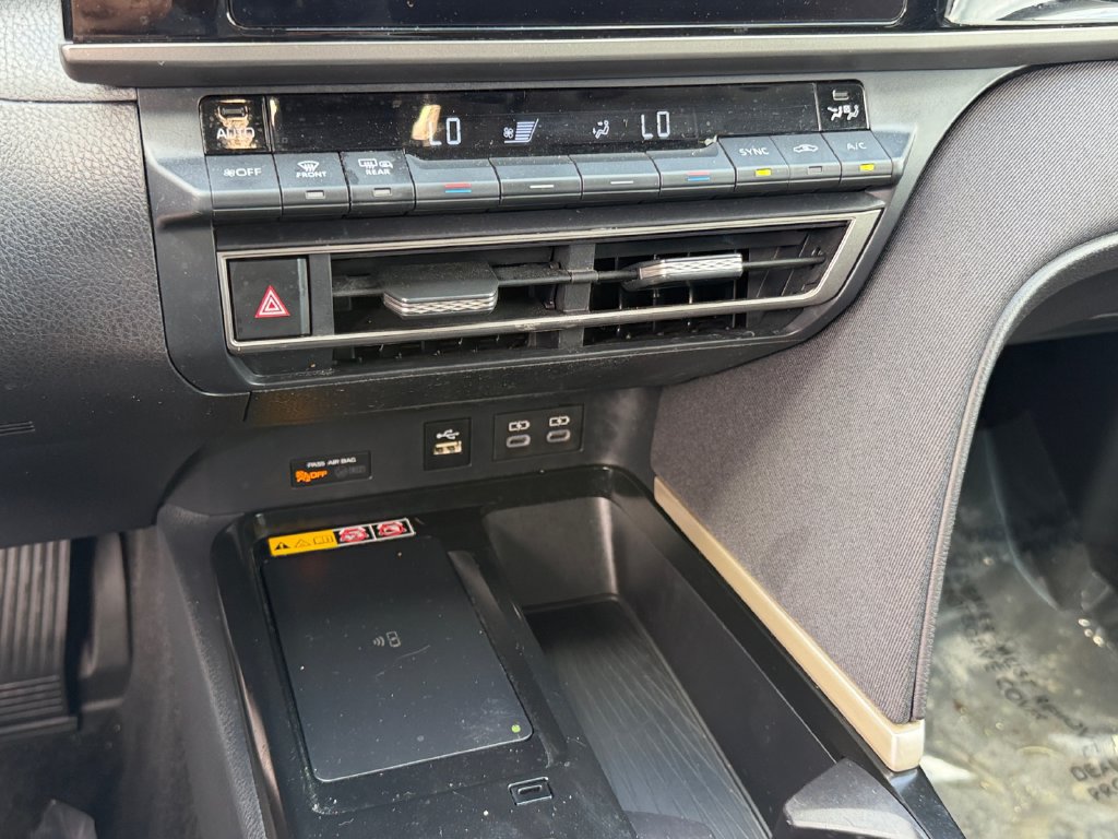 Used 2025 Toyota Camry LE FWD image 23