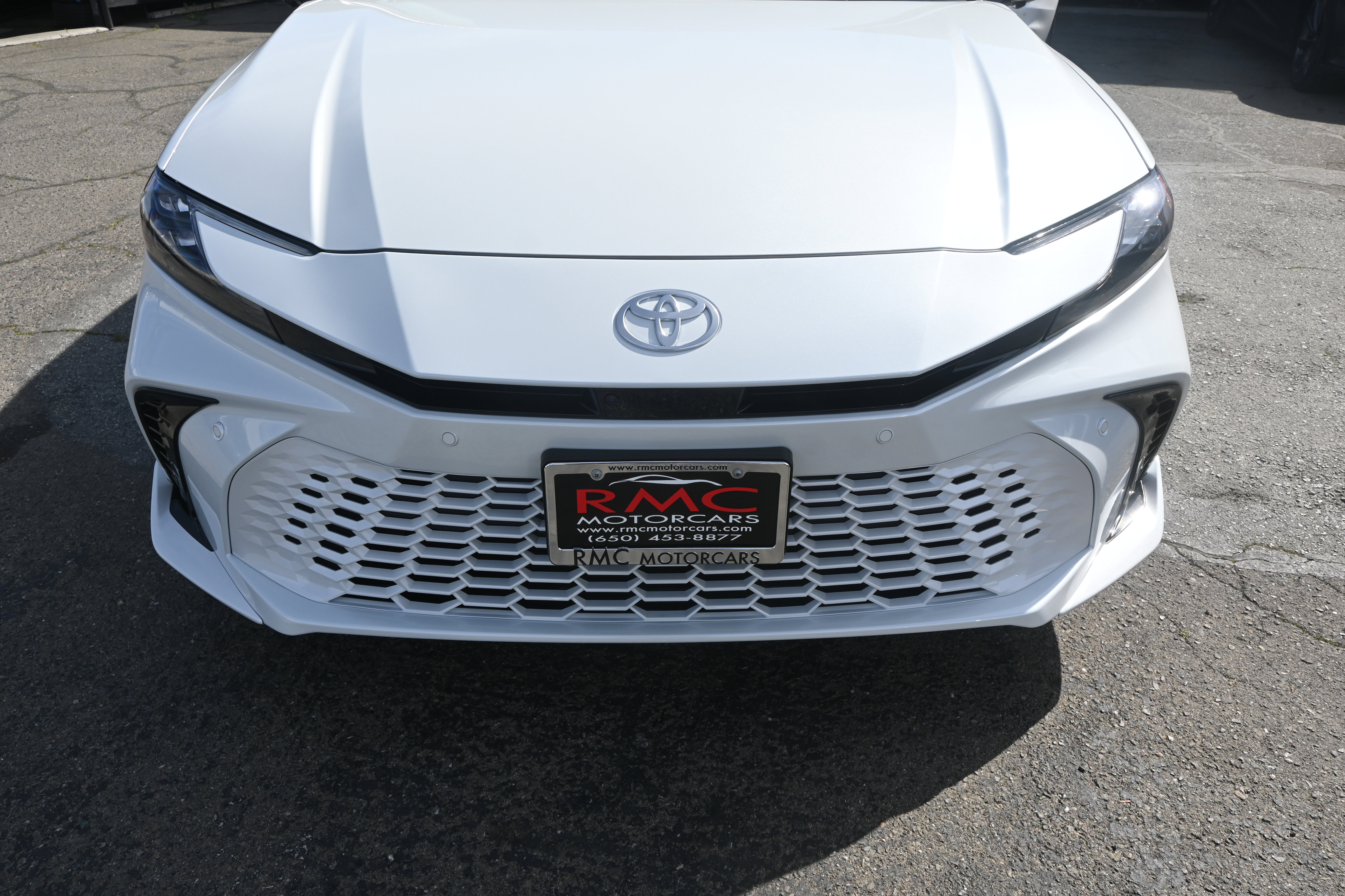 Used 2026 Toyota Camry Hybrid image 8