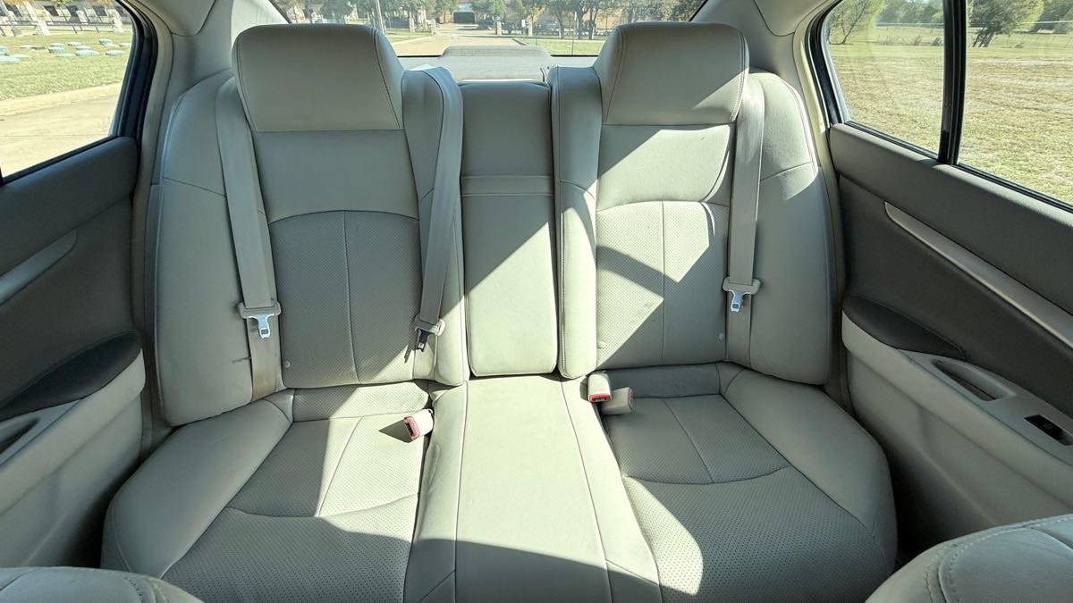 Used 2011 INFINITI G25 Journey w/ Moonroof Pkg RWD image 28