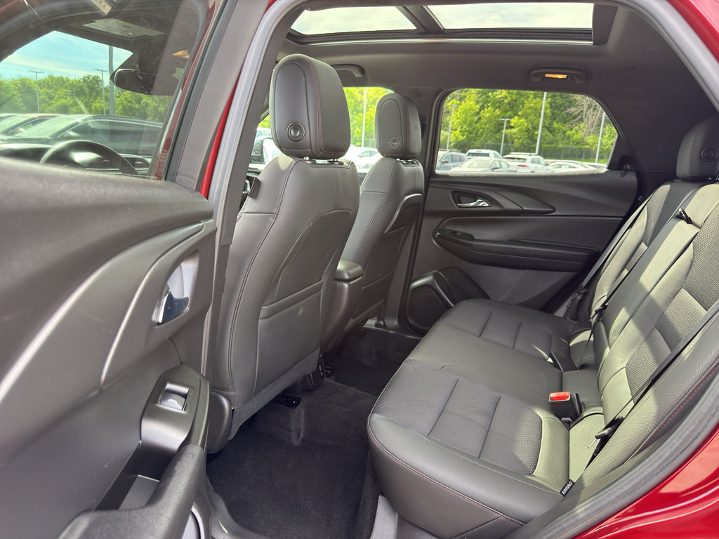 Certified 2022 Chevrolet TrailBlazer RS w/ Sun and Liftgate Package AWD/4WD image 31