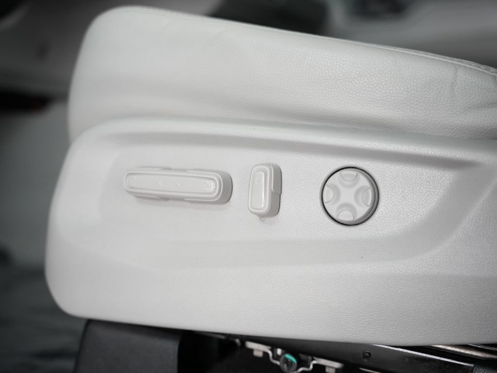 Used 2018 Honda Odyssey EX-L image 38