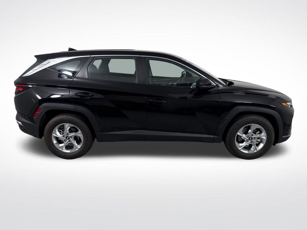 Certified 2024 Hyundai Tucson SE FWD image 2