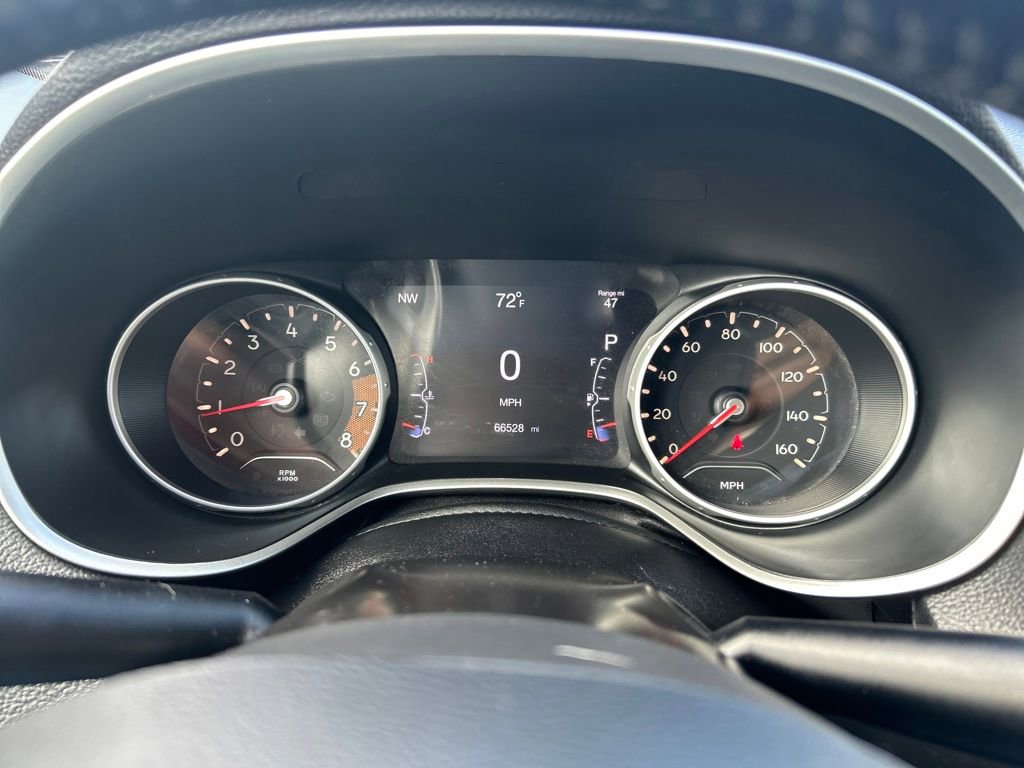 Used 2018 Jeep Compass Latitude w/ Popular Equipment Group FWD image 24