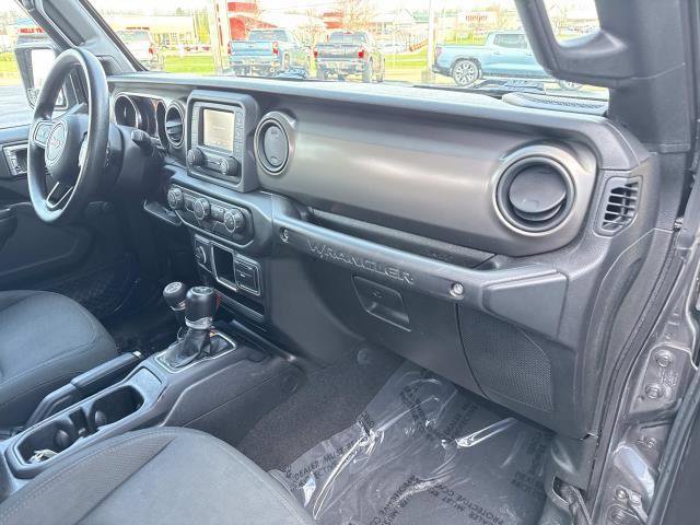 Used 2018 Jeep Wrangler Unlimited Sport image 29