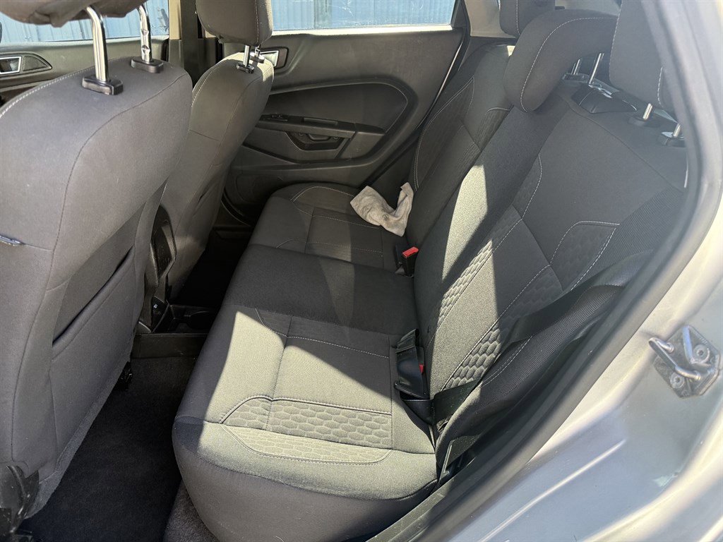 Used 2015 Ford Fiesta SE w/ Equipment Group 201A image 14