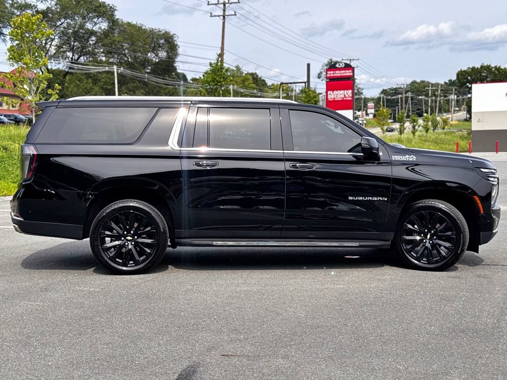 Used 2025 Chevrolet Suburban High Country AWD/4WD image 7