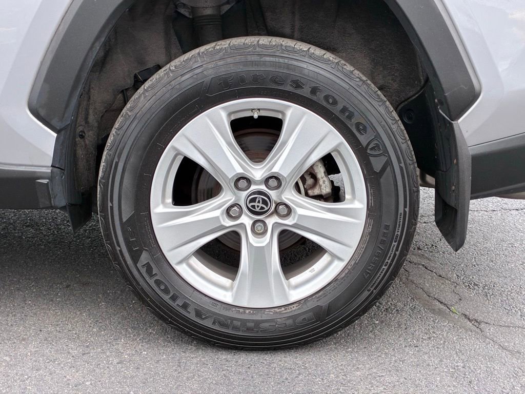 Used 2021 Toyota RAV4 LE AWD/4WD image 49