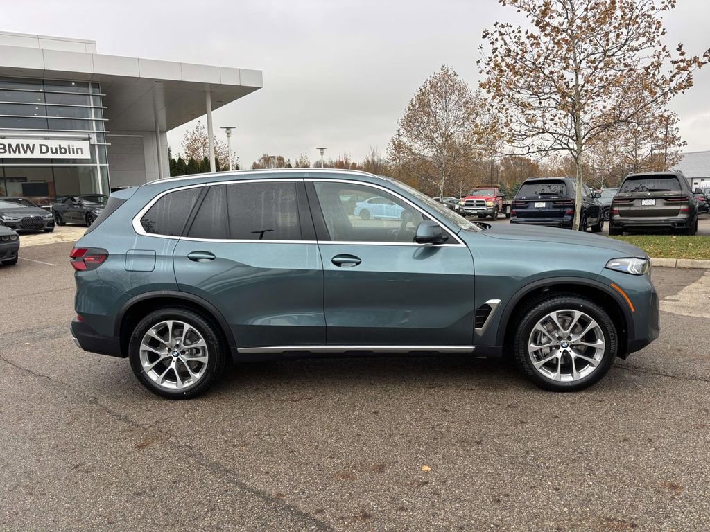 New 2026 BMW X5 xDrive40i w/ Premium Package image 8