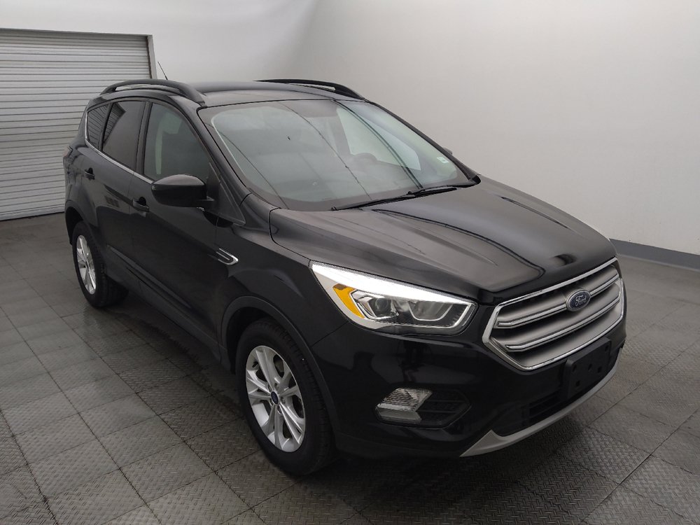 Used 2017 Ford Escape SE w/ Equipment Group 201A FWD image 13