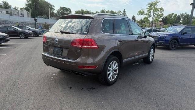 Used 2013 Volkswagen Touareg Sport AWD/4WD image 4