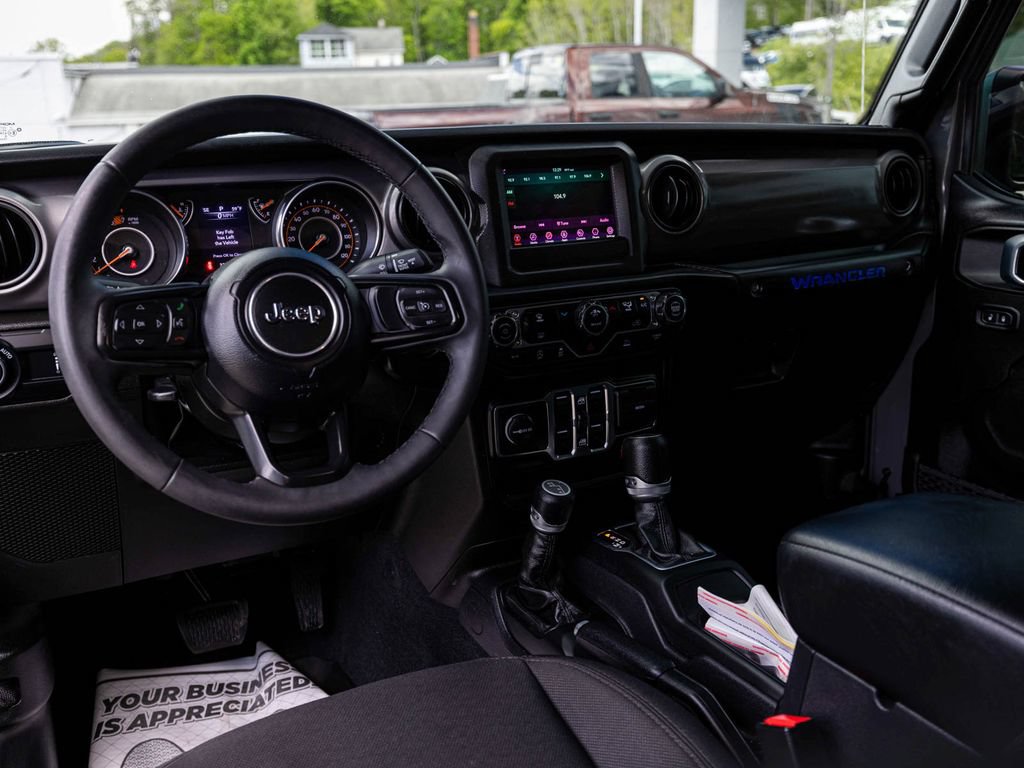 Used 2023 Jeep Wrangler Unlimited Sport AWD/4WD image 16