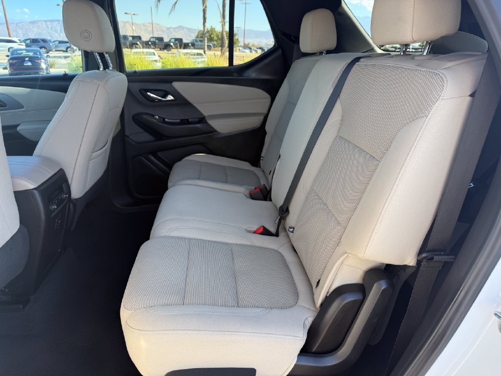 Used 2023 Chevrolet Traverse LS FWD image 13