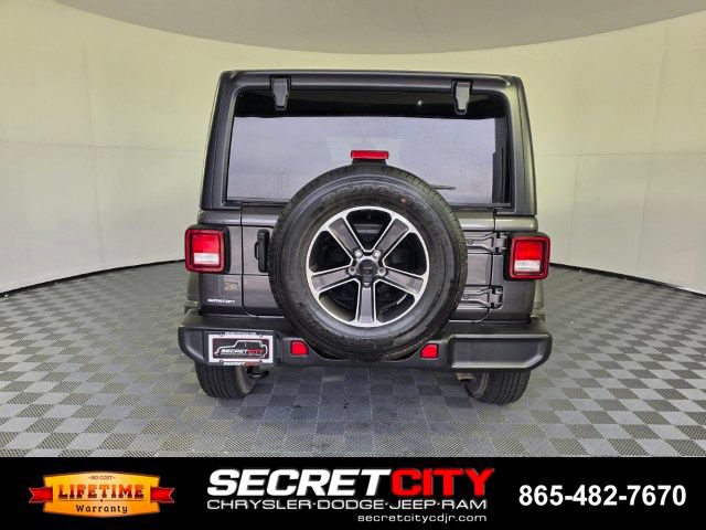 Used 2023 Jeep Wrangler Unlimited Sahara AWD/4WD image 6