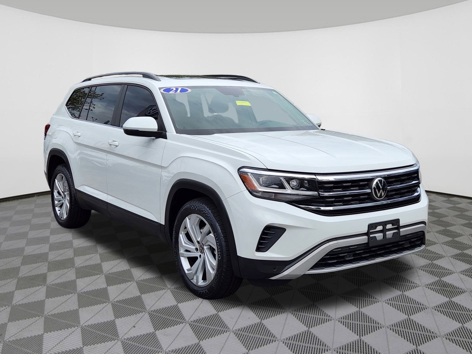Used 2021 Volkswagen Atlas SE w/ Panoramic Sunroof Package