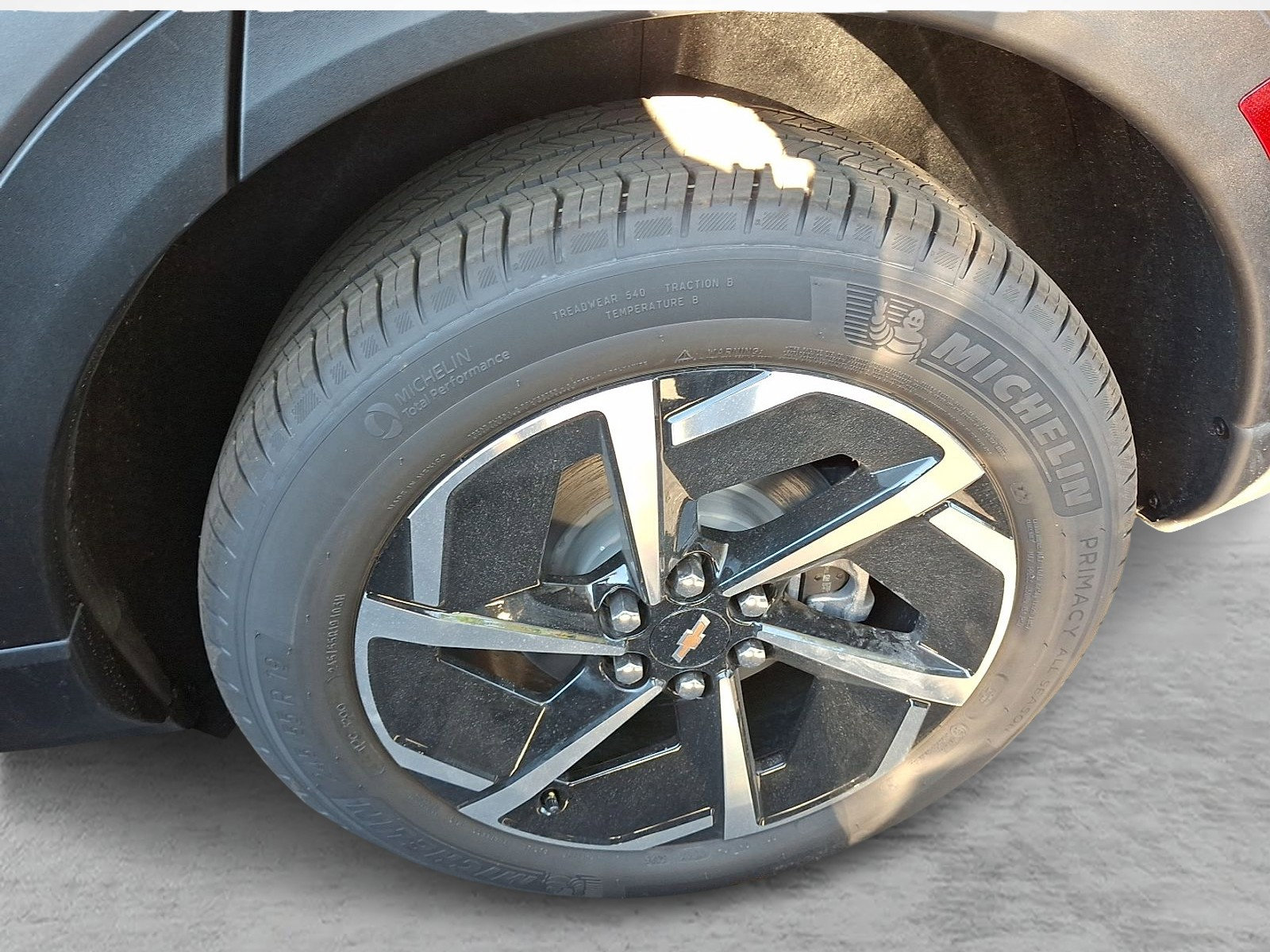 New 2026 Chevrolet Equinox EV LT image 4