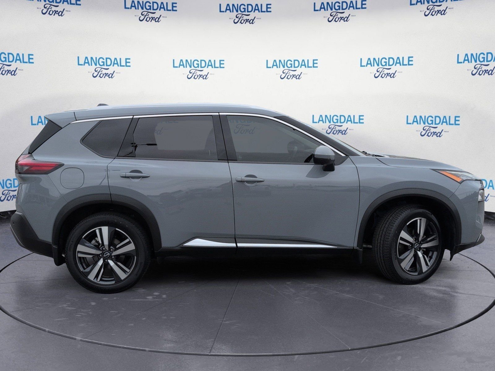 Used 2023 Nissan Rogue SL FWD video 3