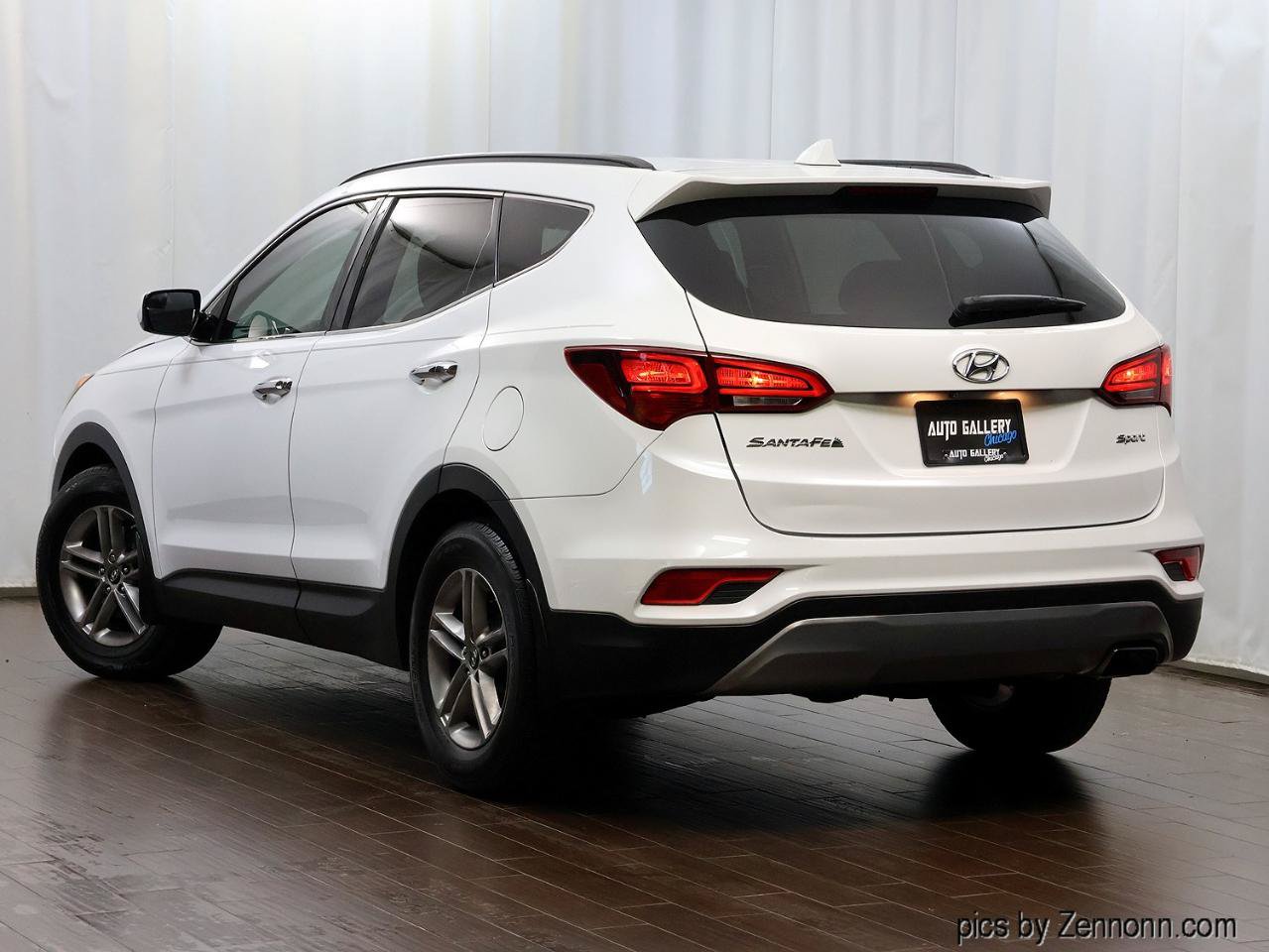 Used 2017 Hyundai Santa Fe Sport FWD image 9